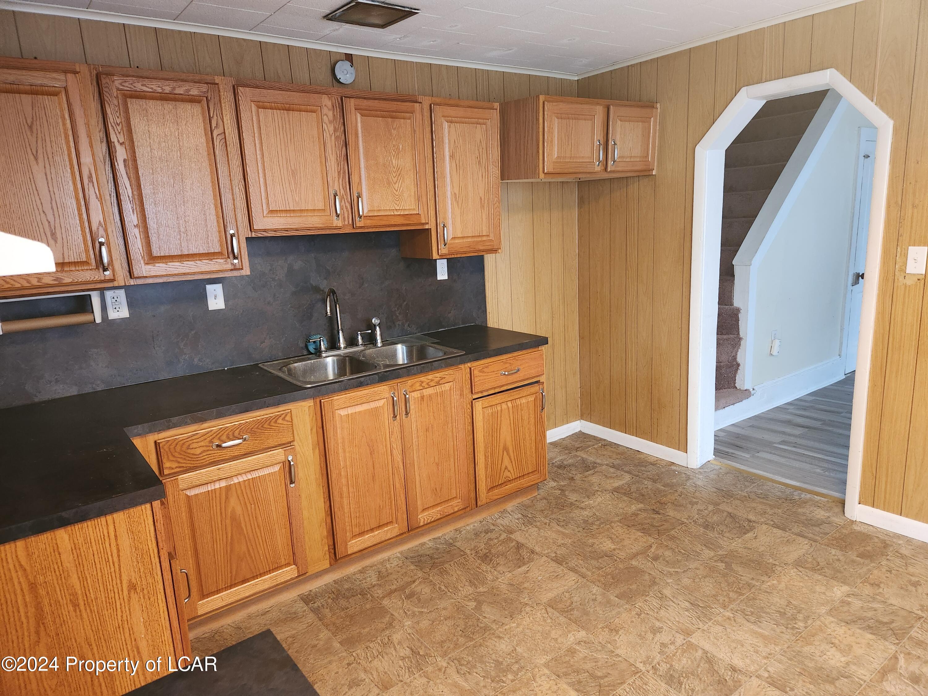 218 4th Street, Weatherly, Pennsylvania image 3