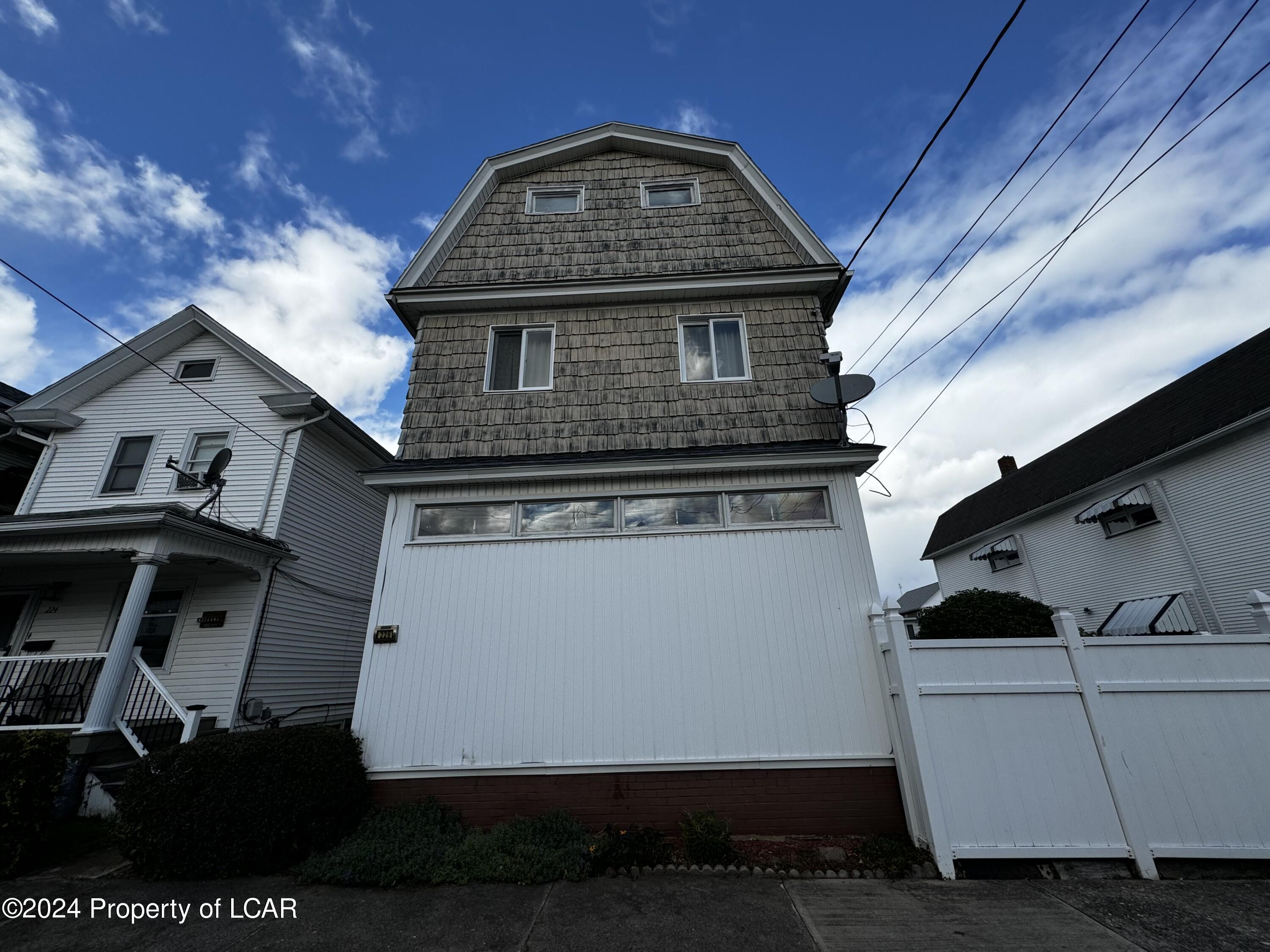 226 Green Street, Nanticoke, Pennsylvania image 1