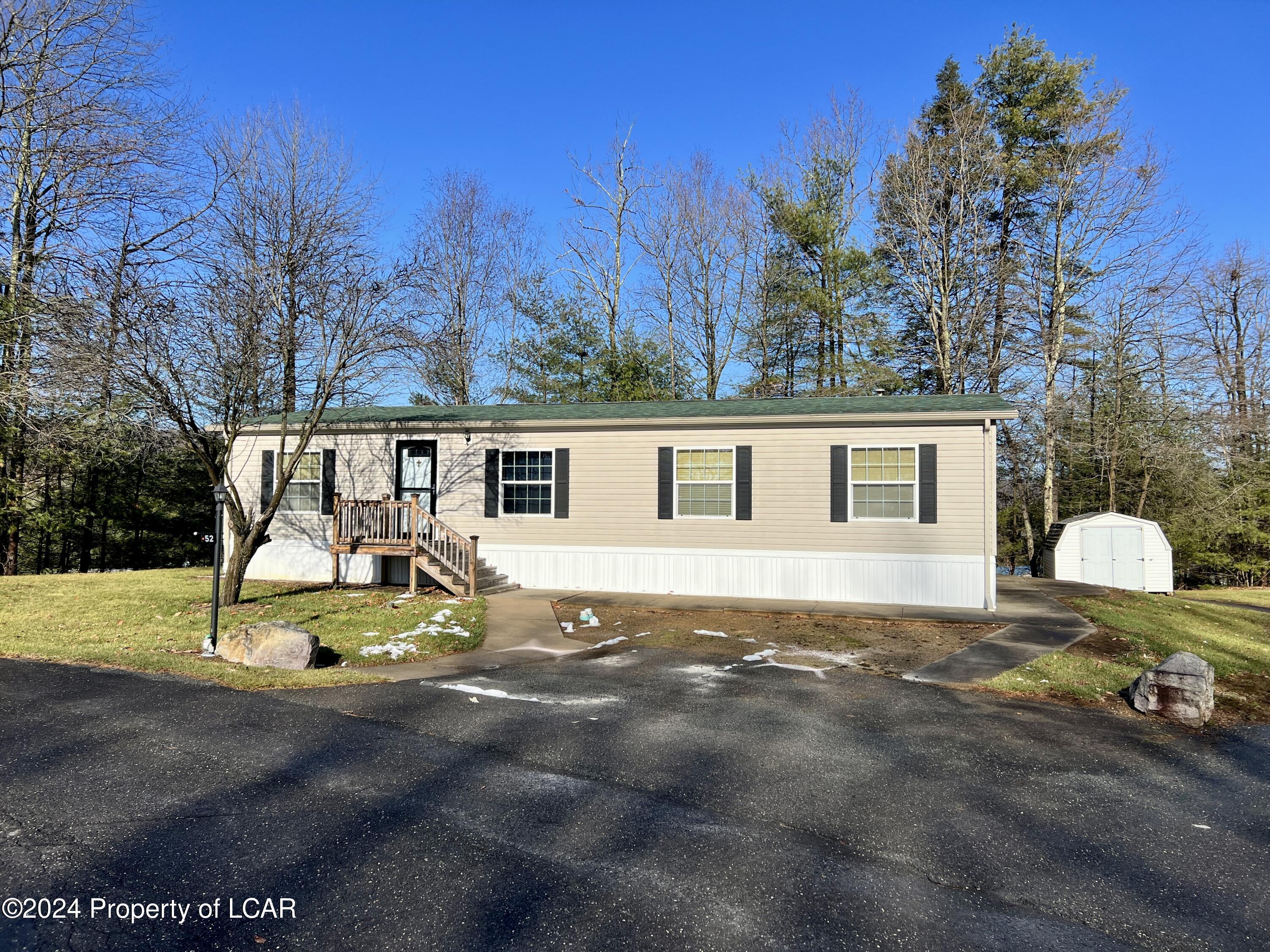 52 Revelation Drive, New Ringold, Pennsylvania image 1