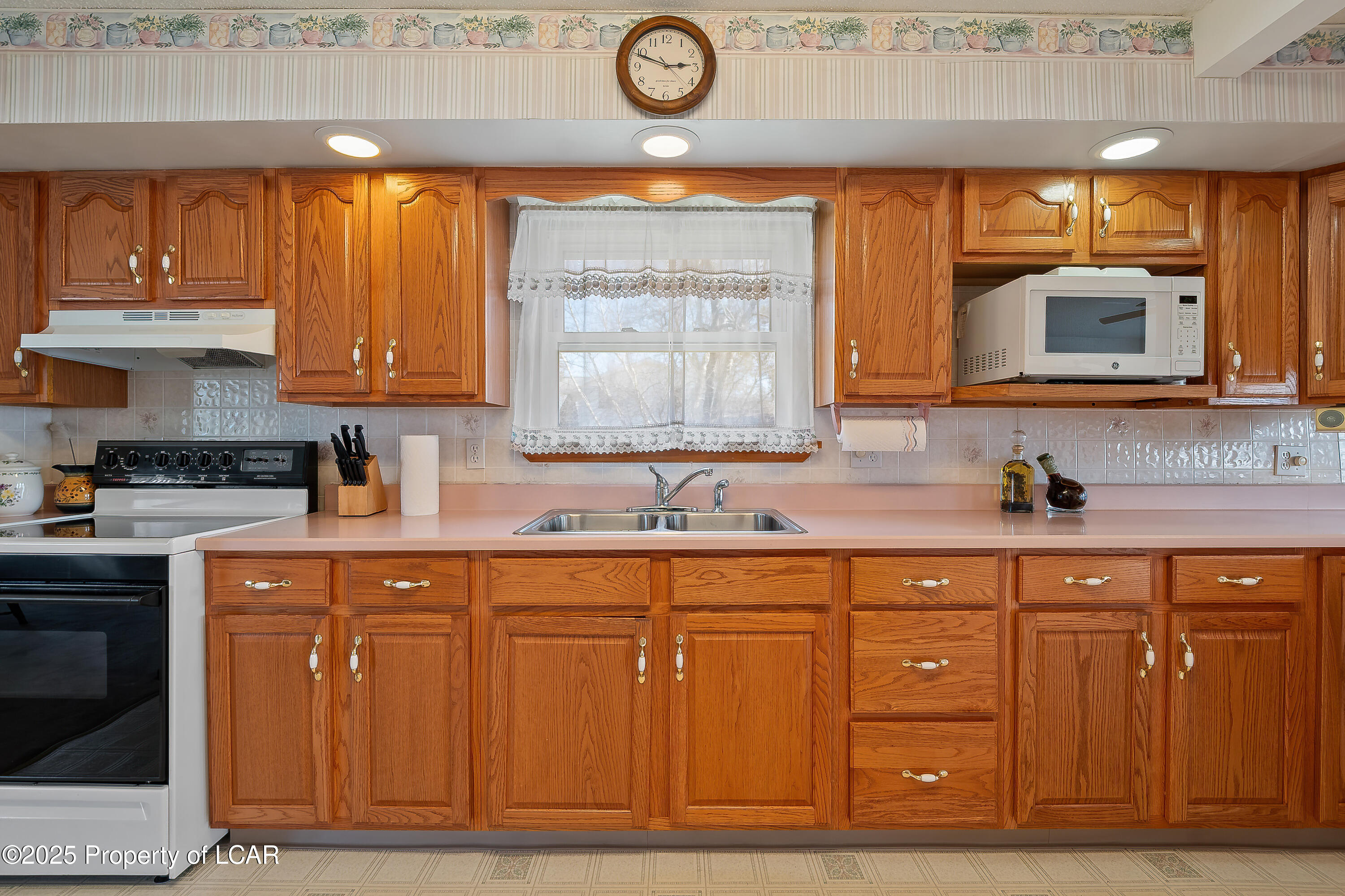 12 Edward Street, Mountain Top, Pennsylvania image 16