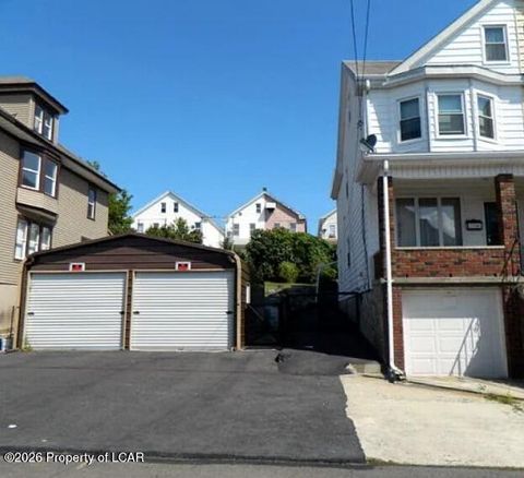 Homes For Sale - 243 Florida Avenue<br/> Shenandoah, PA 17976