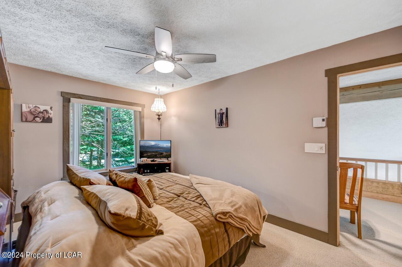16 N Freestyle Ave, Lake Harmony, Pennsylvania image 39