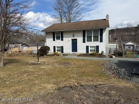 Homes For Sale - 216 Holly Place<br/> Tunkhannock, PA 18657