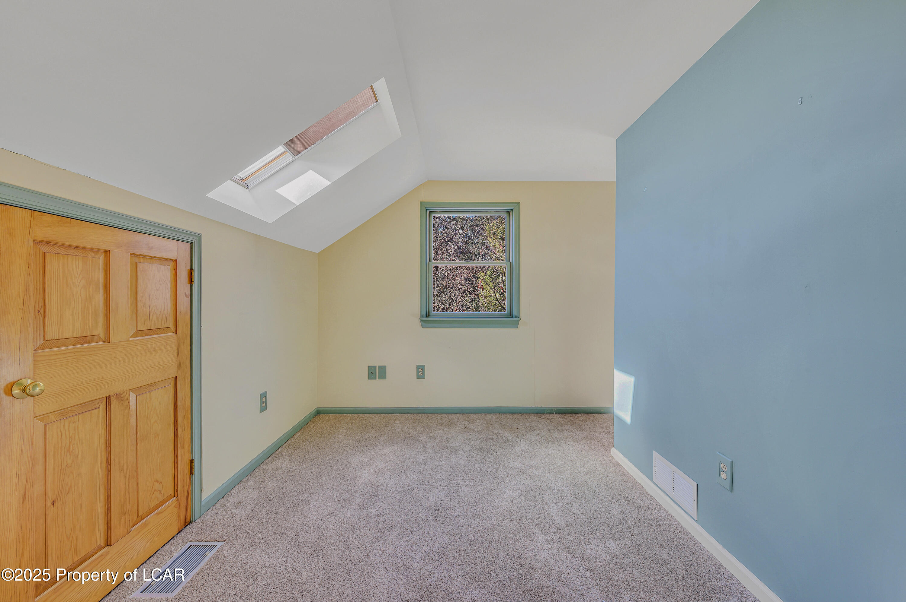 222 Hillside, Dallas, Alaska image 30