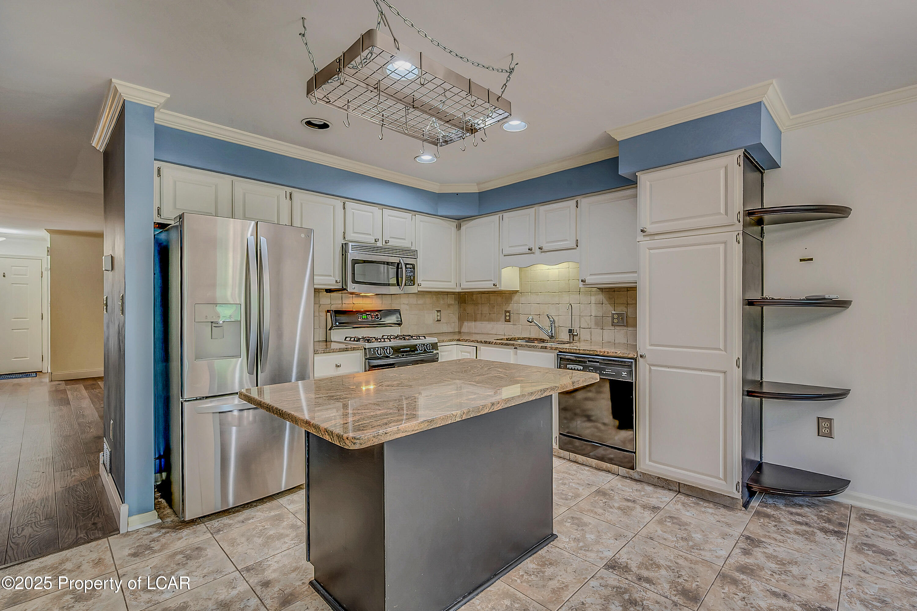 222 Hillside, Dallas, Alaska image 14