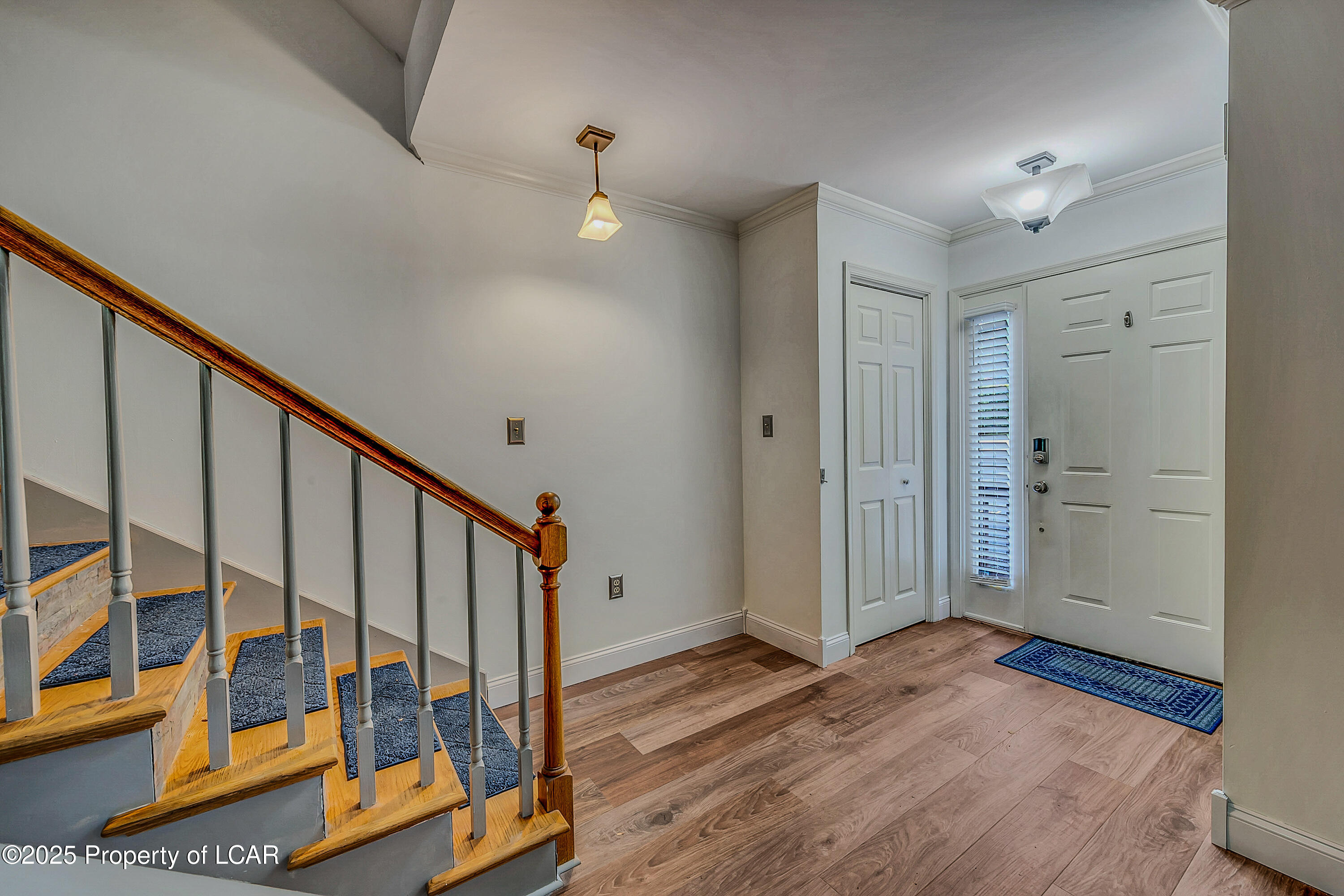 222 Hillside, Dallas, Alaska image 15