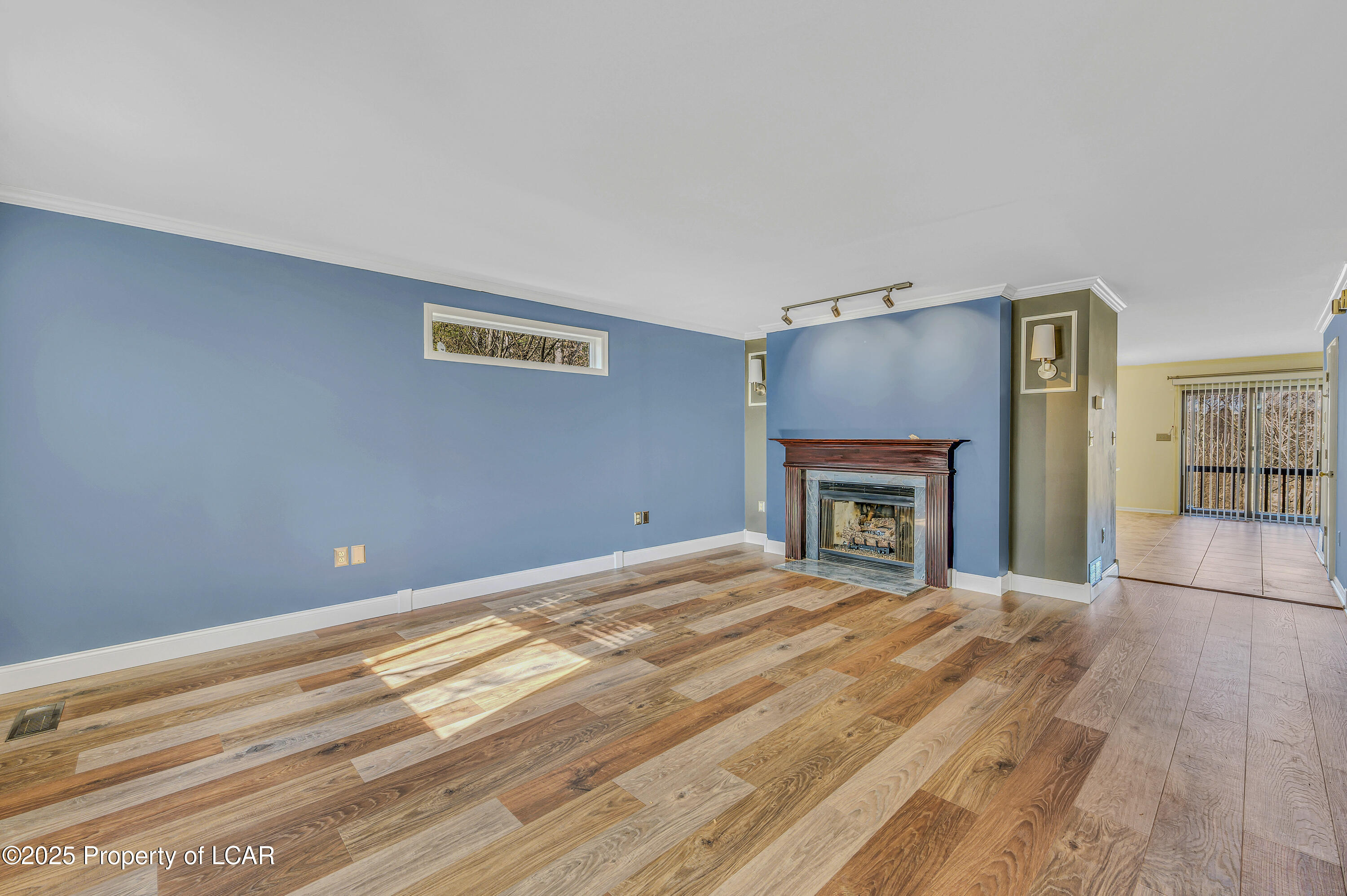 222 Hillside, Dallas, Alaska image 7