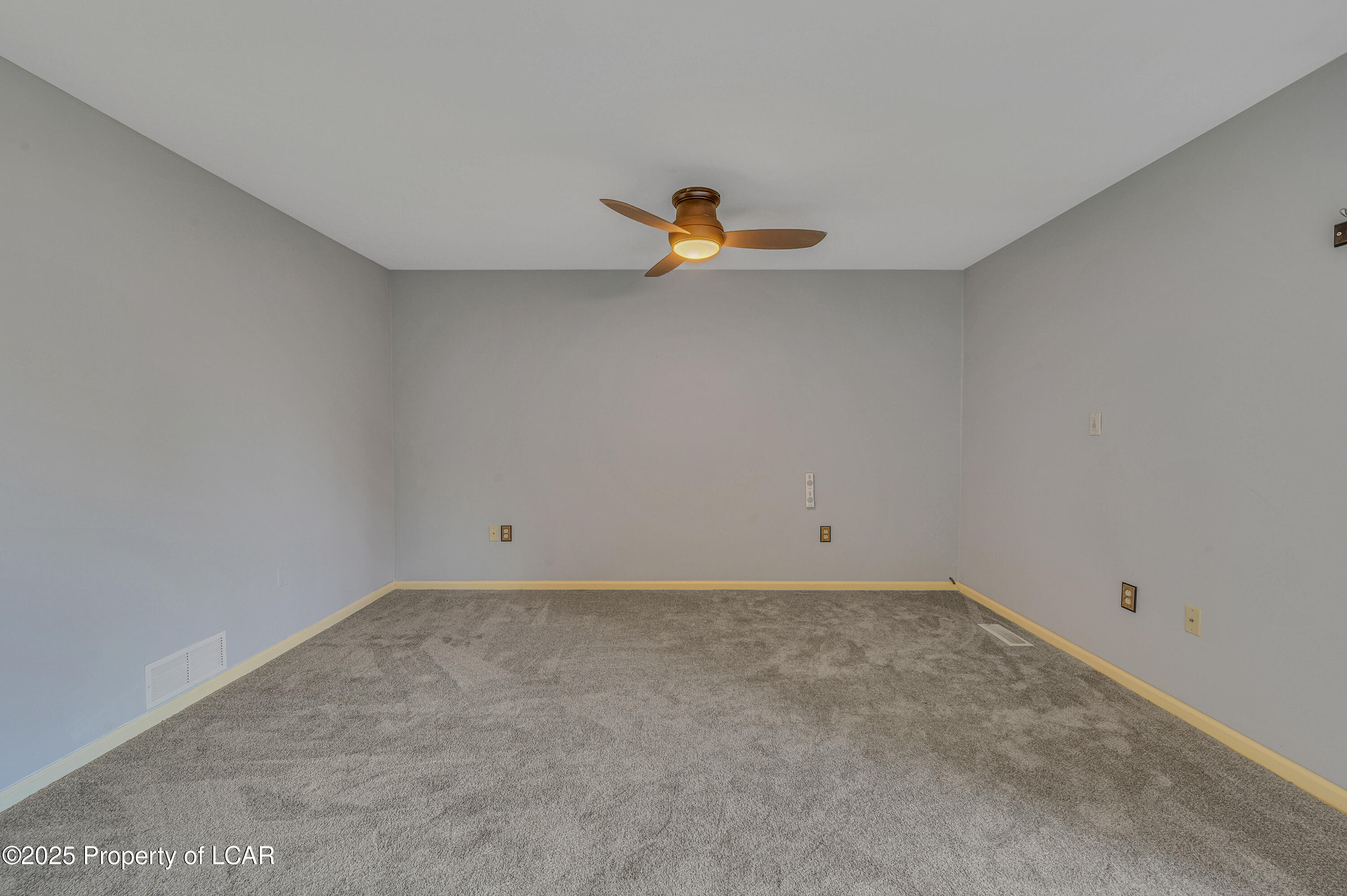 222 Hillside, Dallas, Alaska image 28