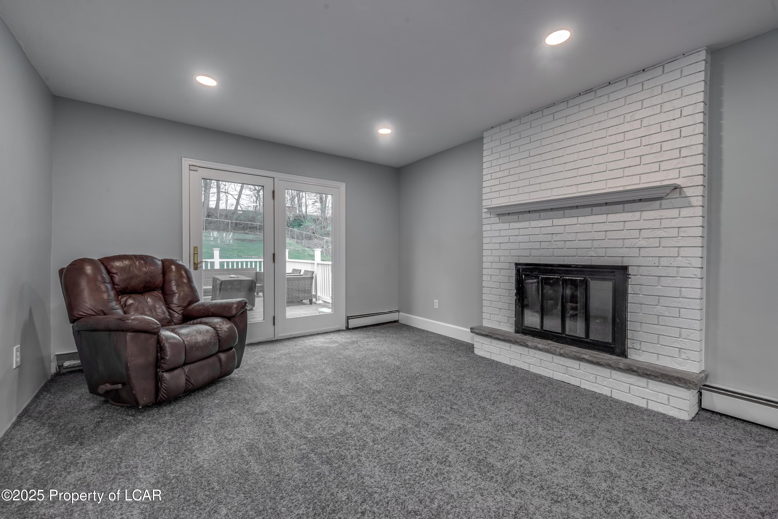 59 Fox Hollow Drive, Dallas, Pennsylvania image 7