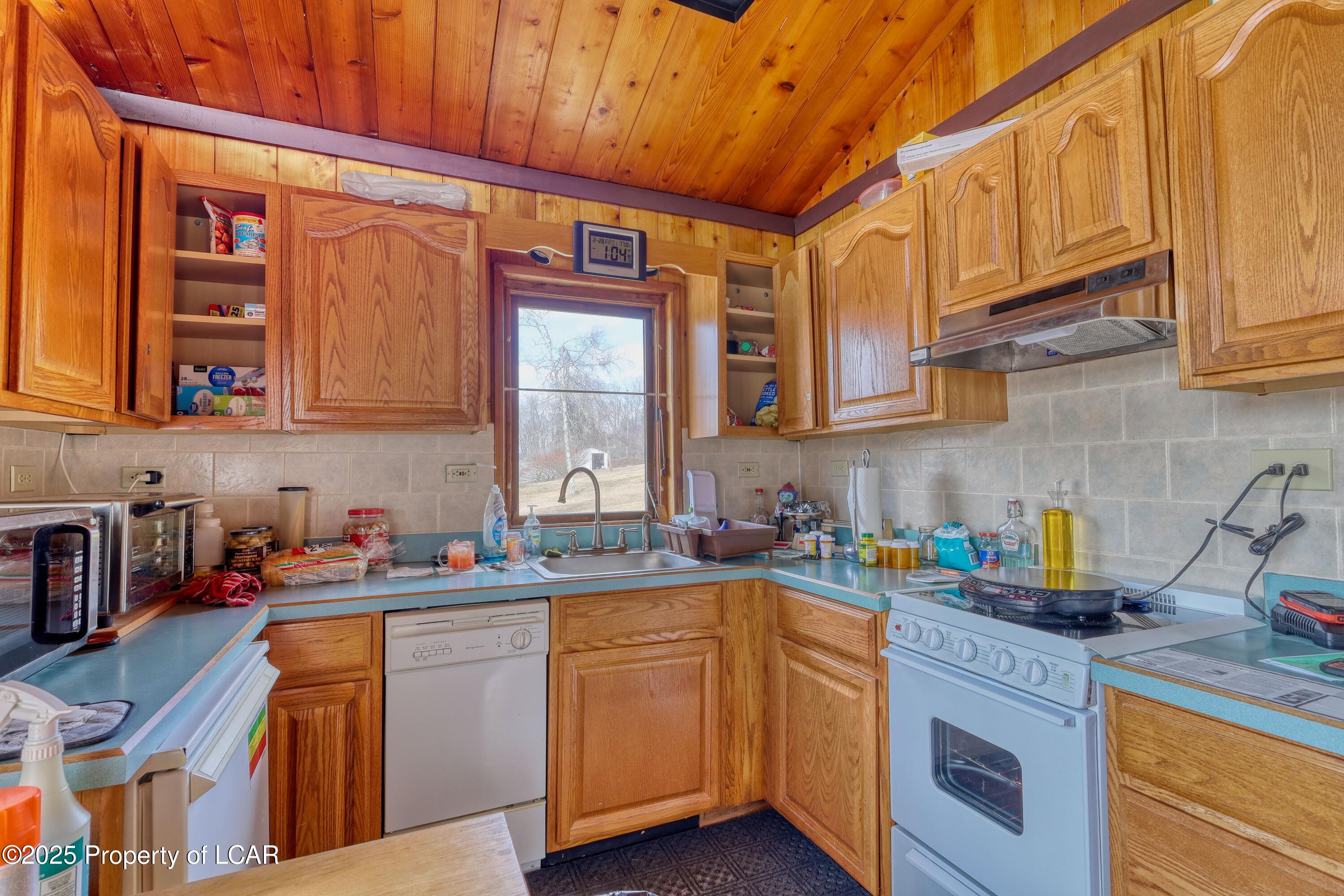1510 N Pa-29 Street, Hunlock Creek, Pennsylvania image 18