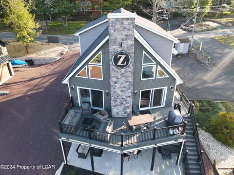 Homes For Sale - 90 Lake Drive<br/> Lake Harmony, PA 18624
