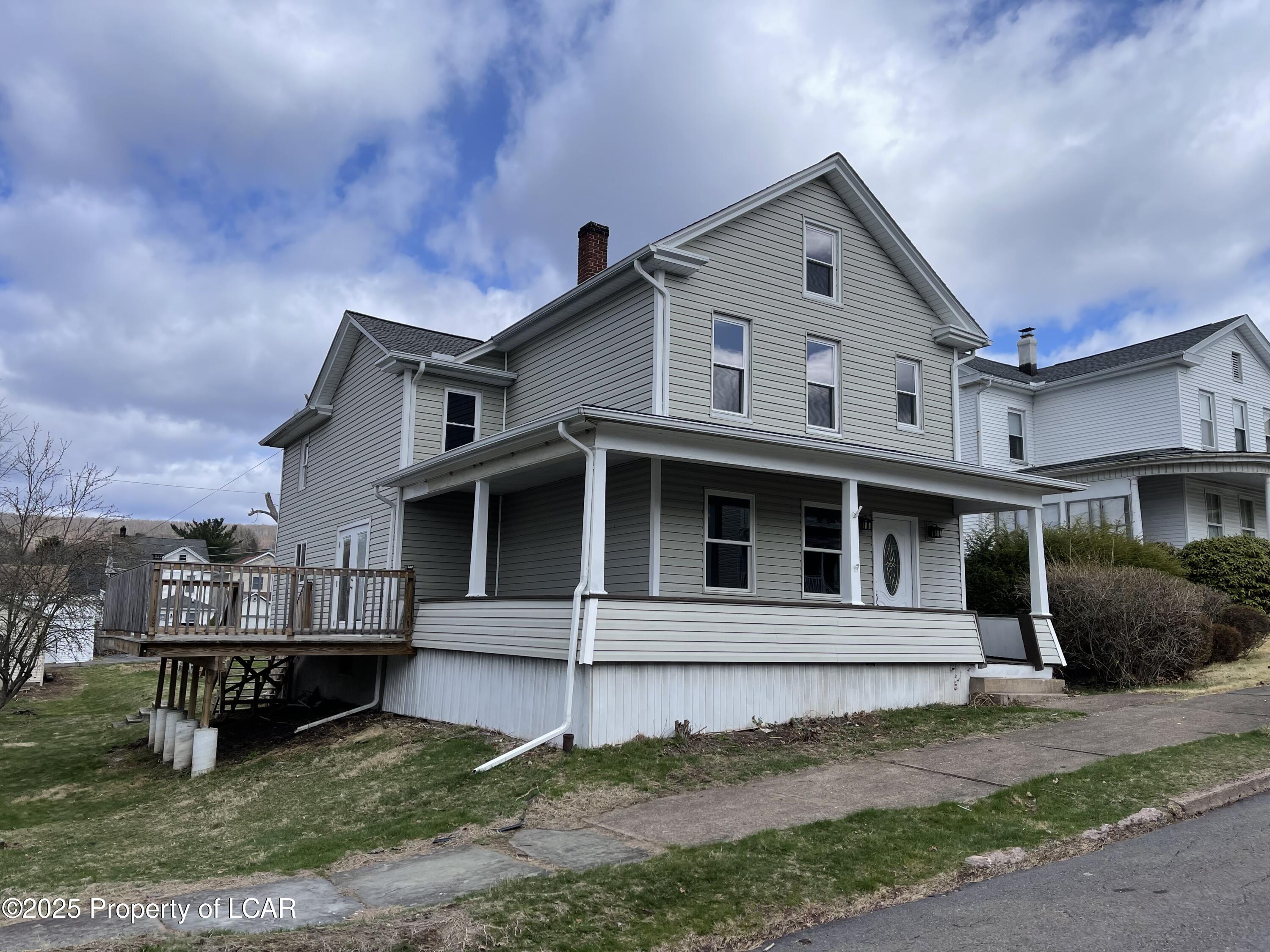 211 3rd Street, Weatherly, Pennsylvania image 1
