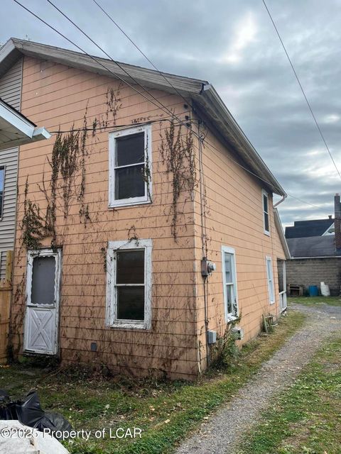 Homes For Sale - 61 REAR Center Avenue<br/> Plymouth, PA 18651