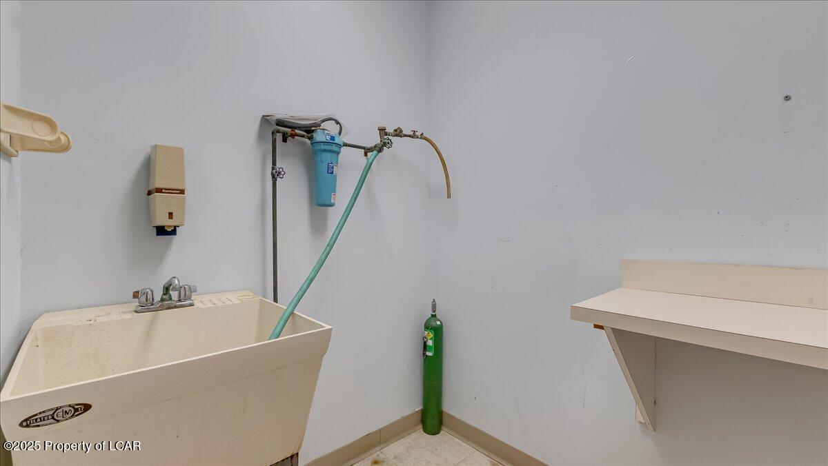 Dallas, Pennsylvania 18612, United States, ,Commercial,Active,207805