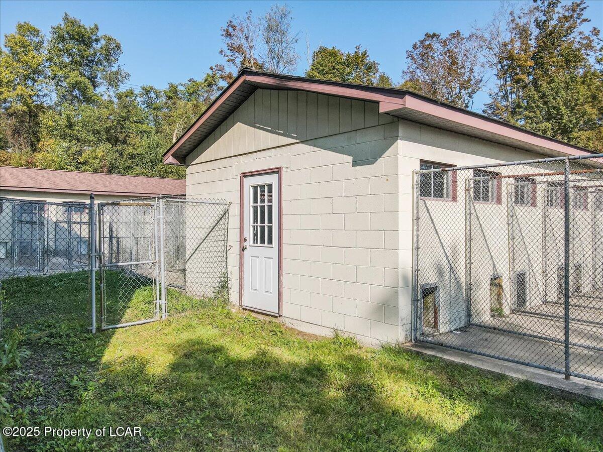 Dallas, Pennsylvania 18612, United States, ,Commercial,Active,207805