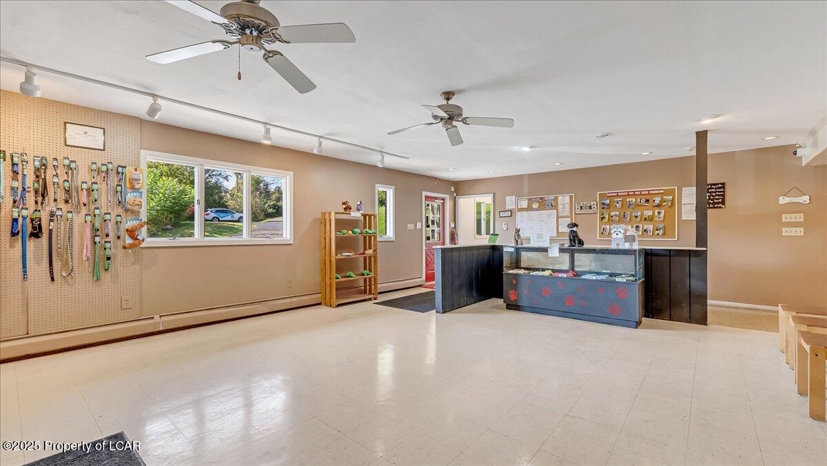 Dallas, Pennsylvania 18612, United States, ,Commercial,Active,207805