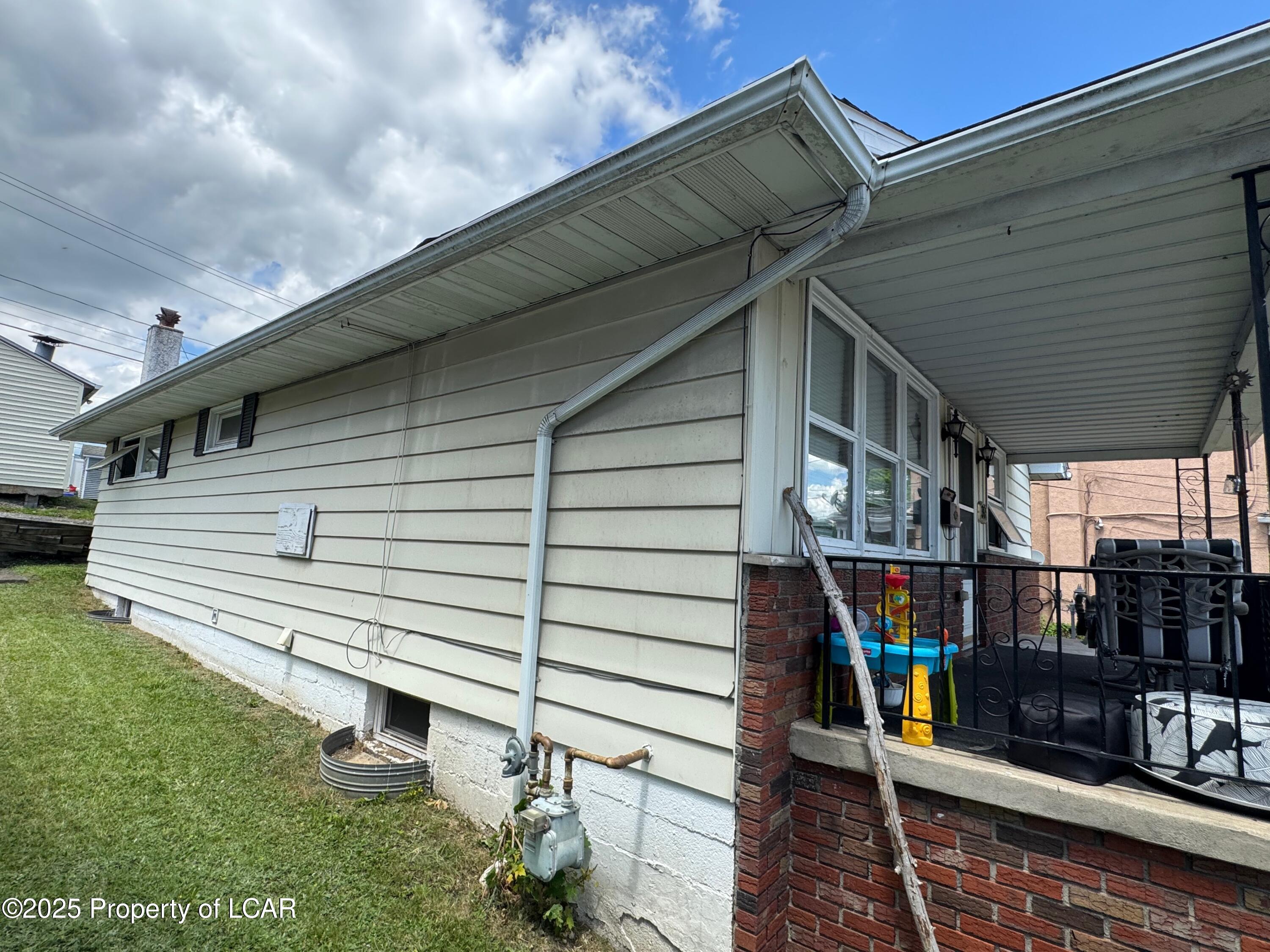39 Tompkins Street, Pittston, Idaho image 6