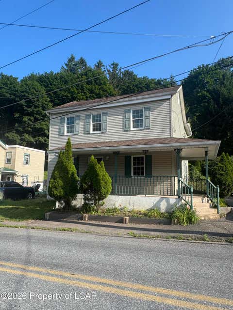 Homes For Sale - 146 Main Street<br/> Carbon County, Weatherly, PA 18255