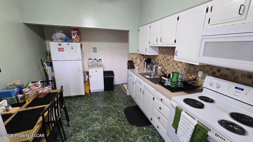 Plymouth, Pennsylvania 18651, United States, 2 Bedrooms Bedrooms, ,1 BathroomBathrooms,Residential,Active,231423