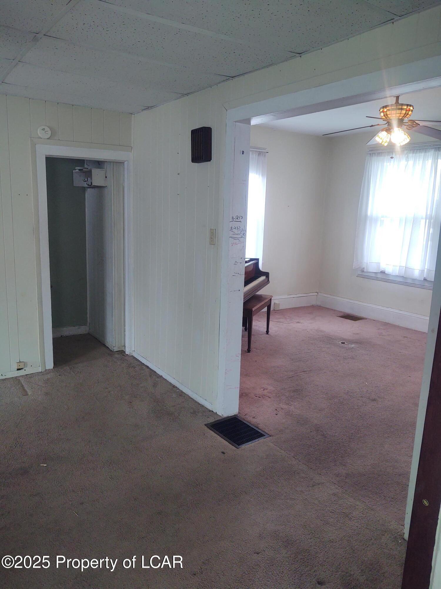 412 Charles Street #F5, Luzerne, Idaho image 14