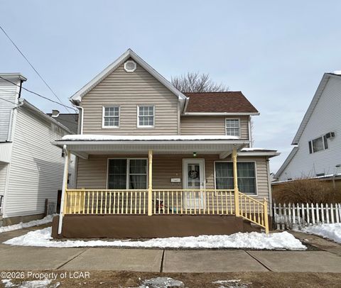 Homes For Sale - 28 3rd Street<br/> Wyoming, PA 18644