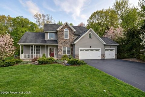 Homes For Sale - 509 Ryan Way<br/> Mountain Top, PA 18707