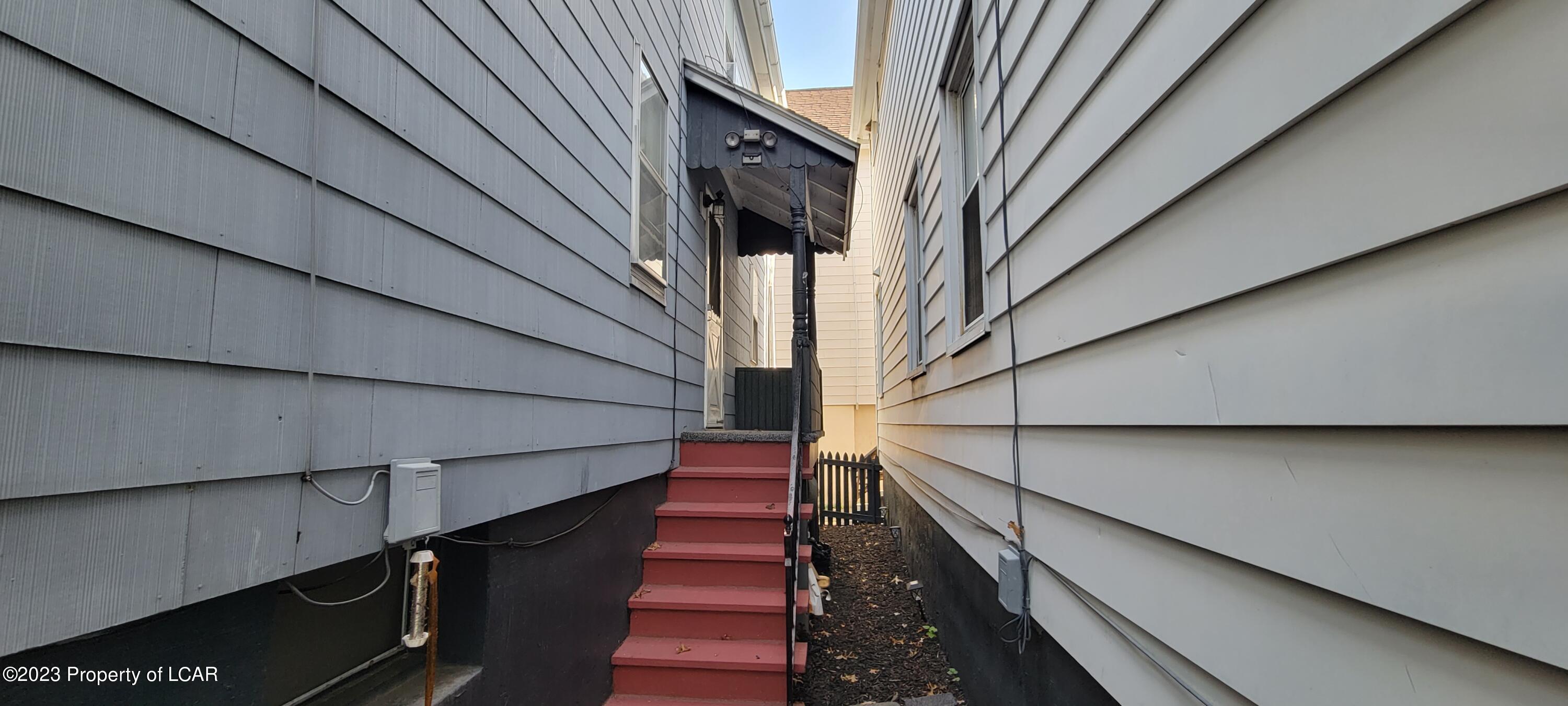 Wilkes-Barre, Pennsylvania 18705, United States, 4 Bedrooms Bedrooms, ,3 BathroomsBathrooms,Residential,Active,69454