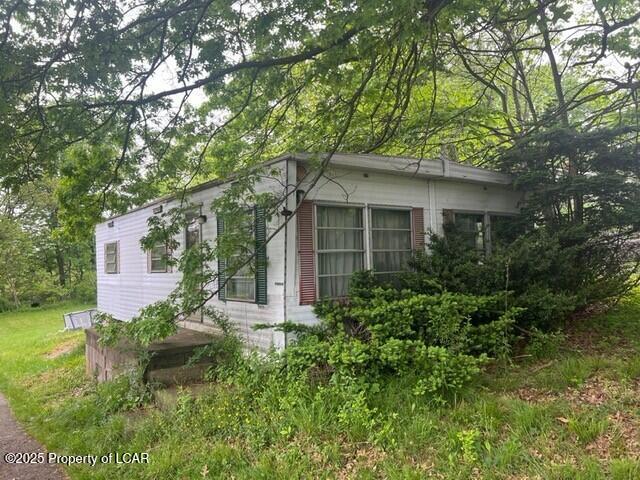 489 Butler Drive, Drums, Texas image 2