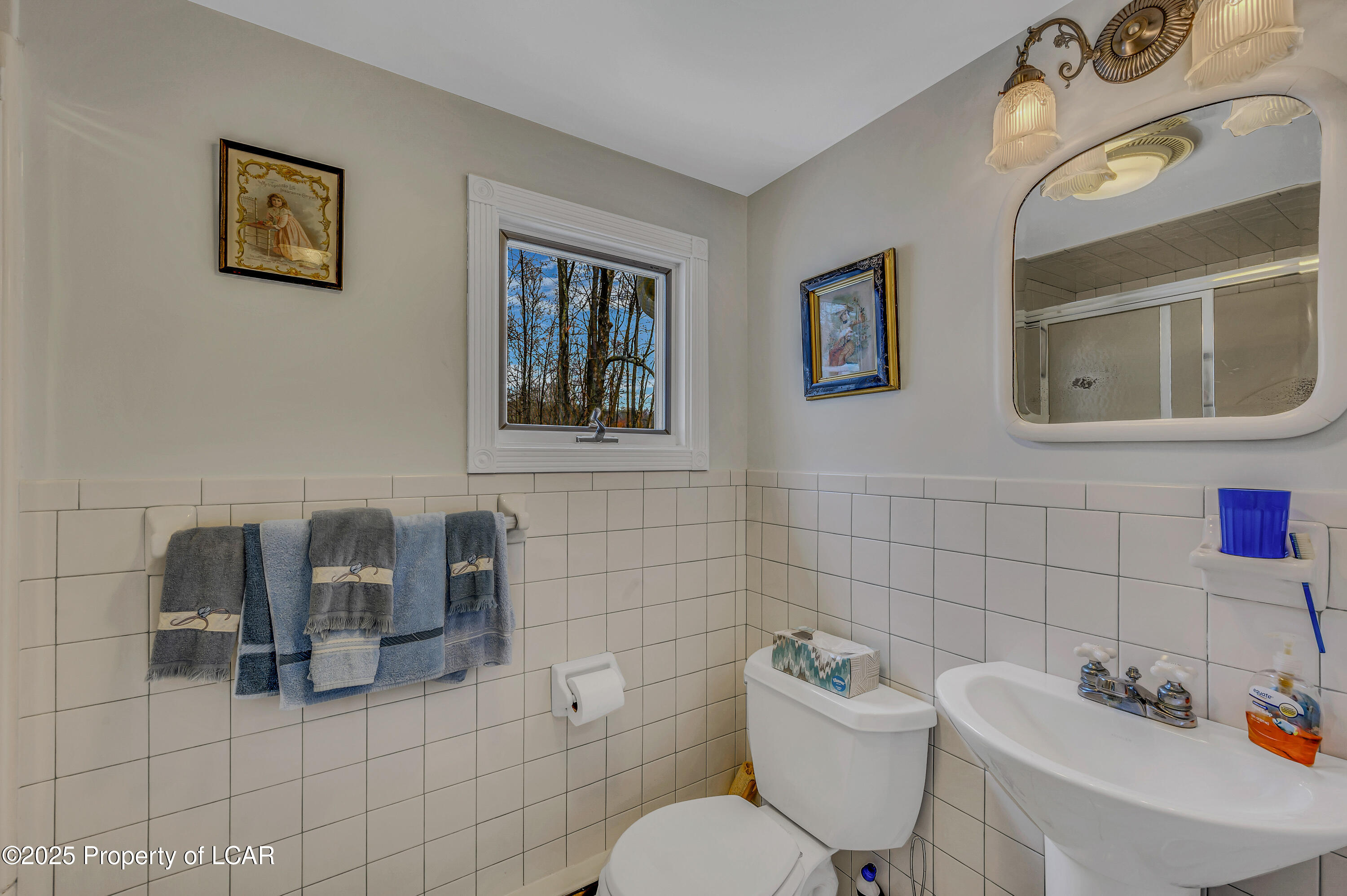 225 Queen Of Peace Road, Harveys Lake, Pennsylvania image 26