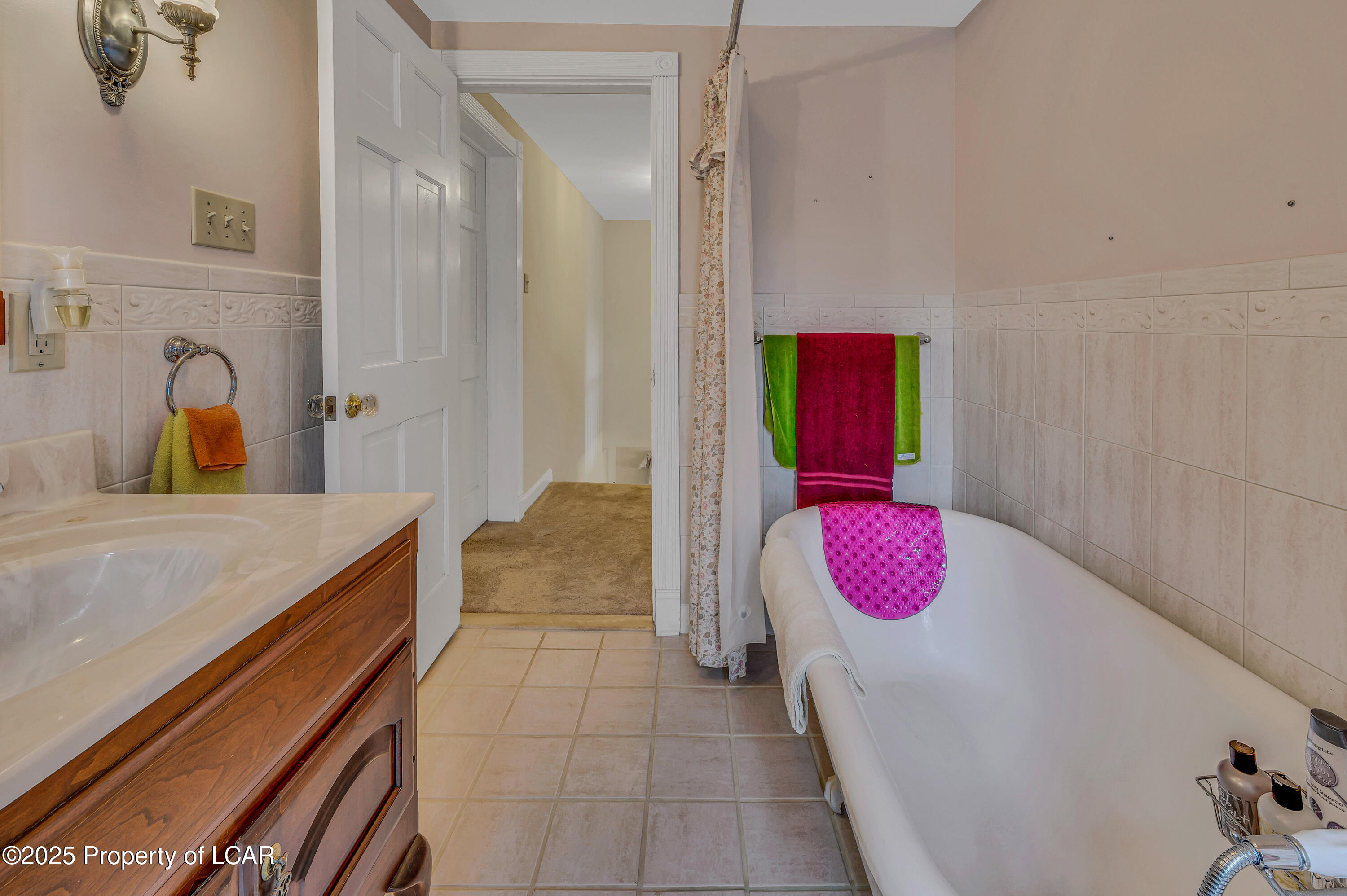 225 Queen Of Peace Road, Harveys Lake, Pennsylvania image 30