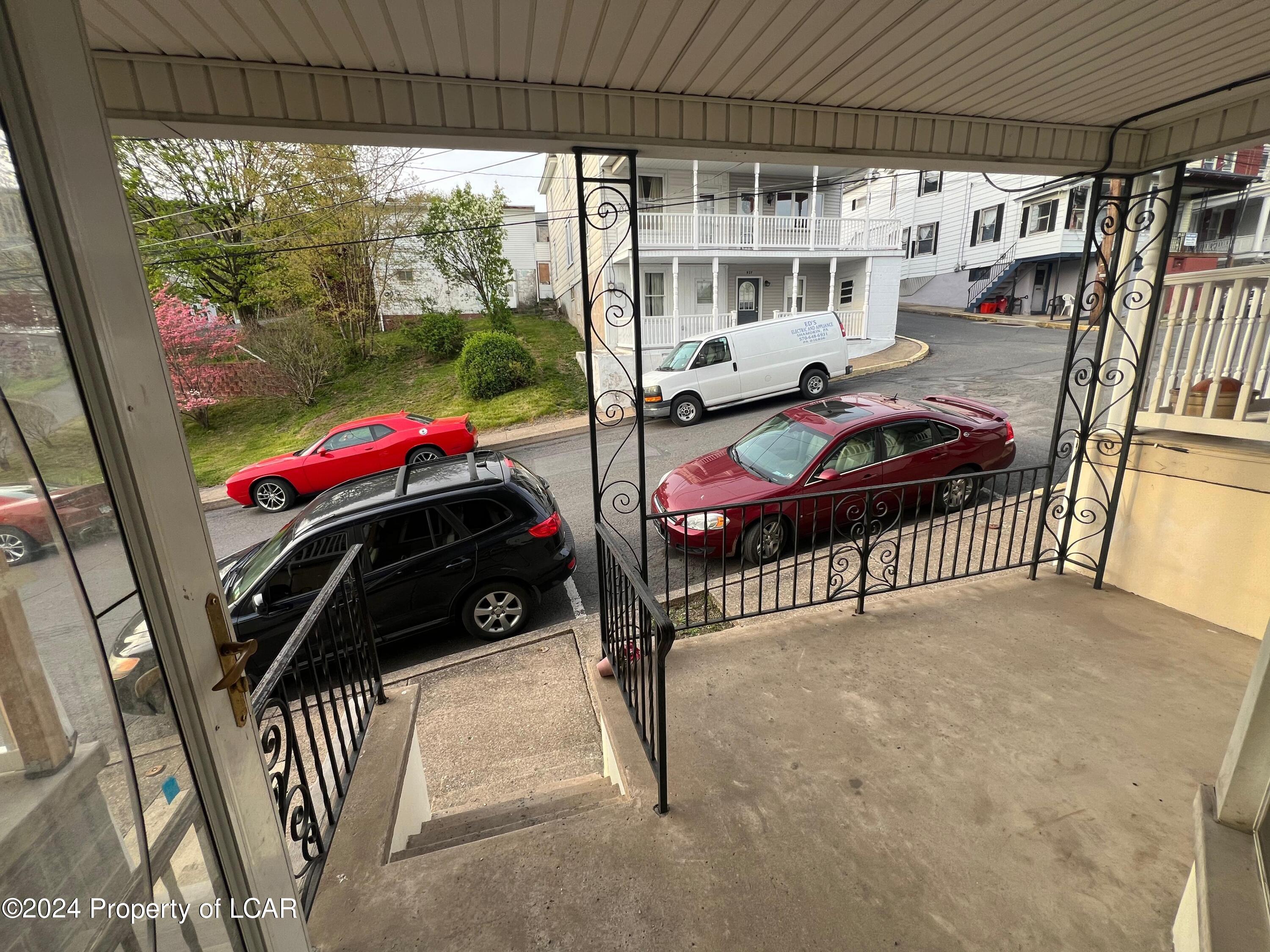 922 Dewart Street, Shamokin, Pennsylvania image 2