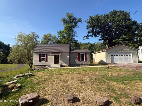 Homes For Sale - 392 Lehman-outlet Road<br/> Luzerne County, Dallas, PA 18612