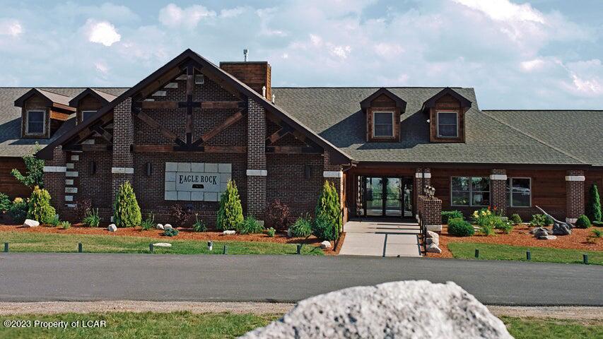 Woodberry Drive, Mountain Top, Pennsylvania image 2