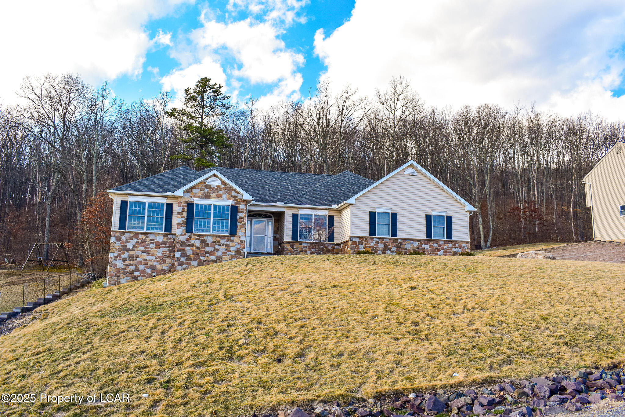 496 Long Run Road, Drums, Pennsylvania image 1