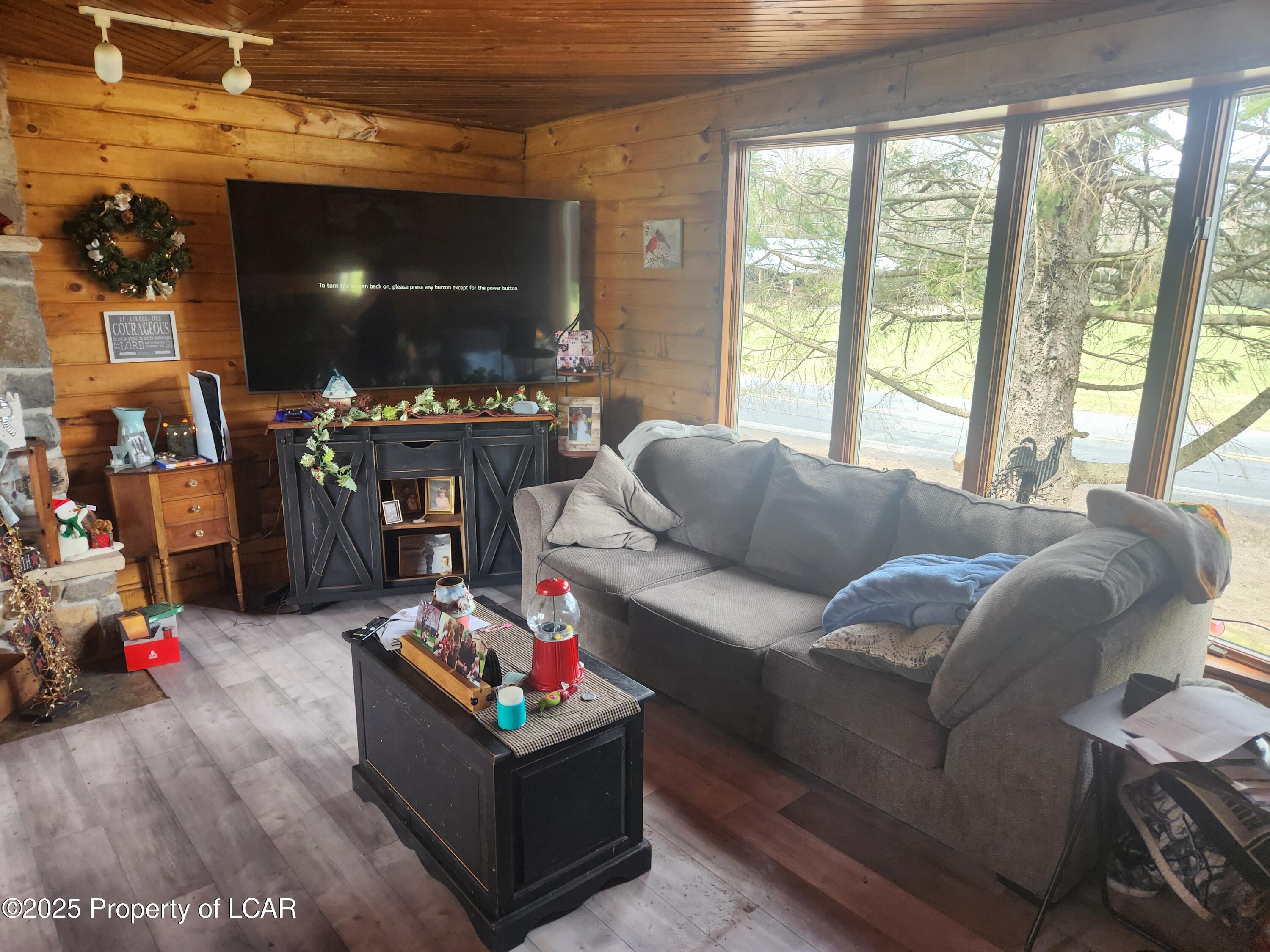 2240 Quakake Road, Weatherly, Texas image 10