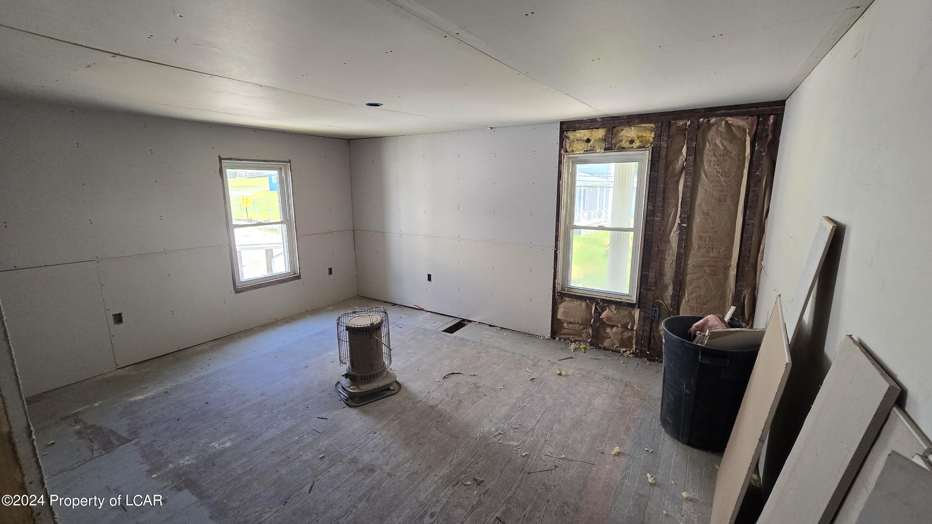 Mocanaqua, Pennsylvania 18655, United States, 8 Bedrooms Bedrooms, ,Residential,Active,56830