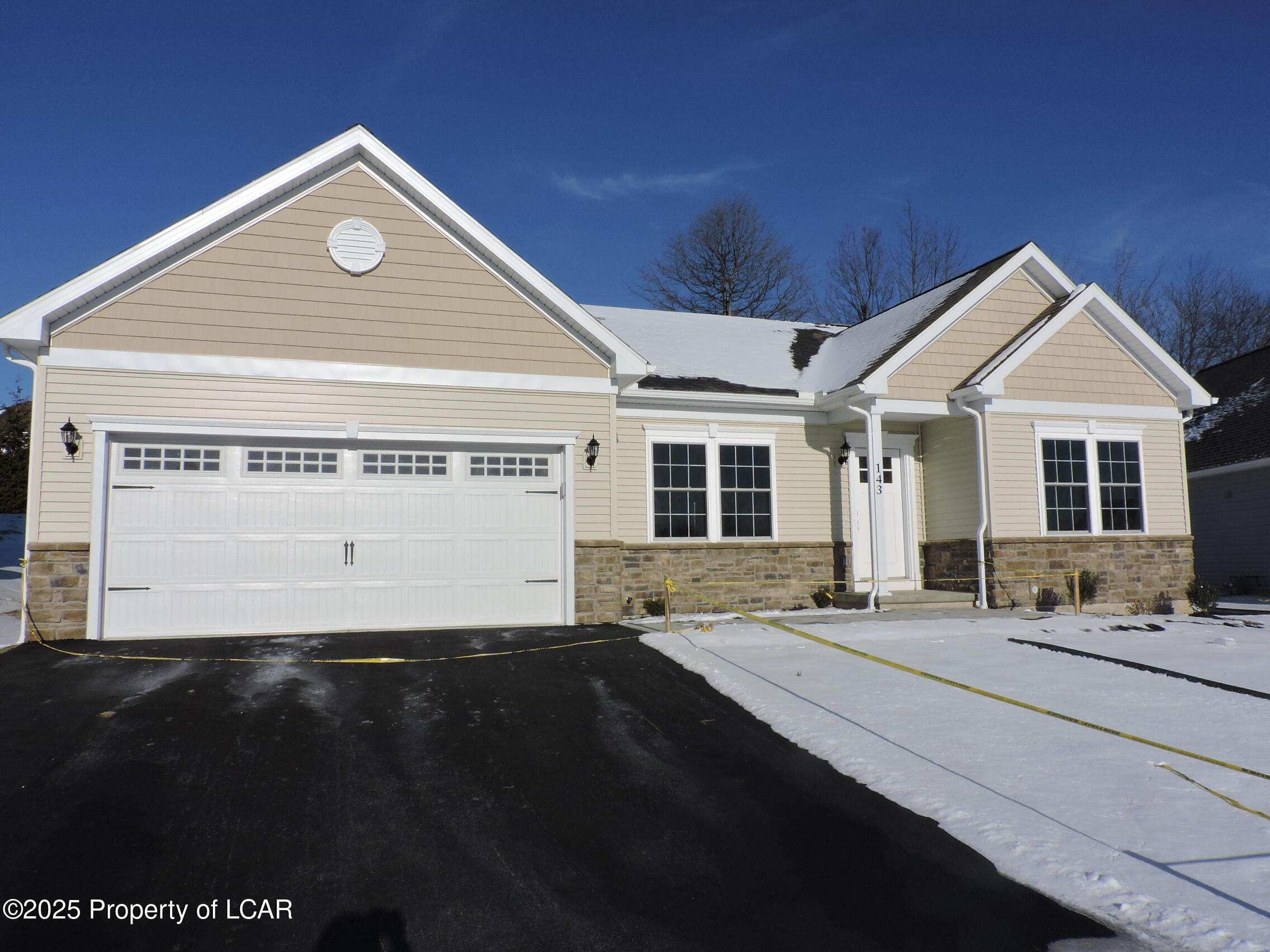 143 Cremard Boulevard, Duryea, Pennsylvania image 1