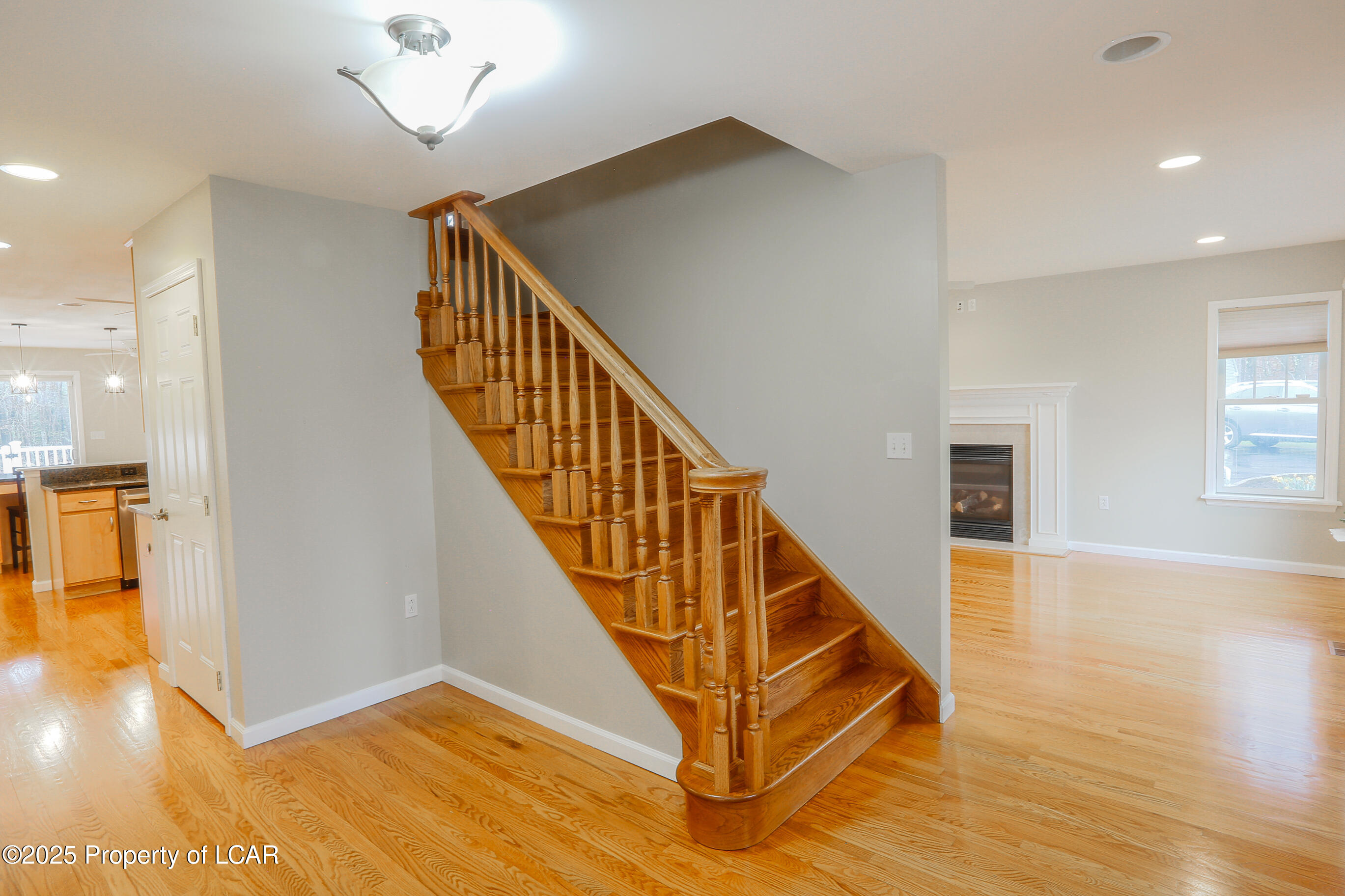 Bear Creek, Pennsylvania 18702, United States, 5 Bedrooms Bedrooms, ,4 BathroomsBathrooms,Residential,Active,119741