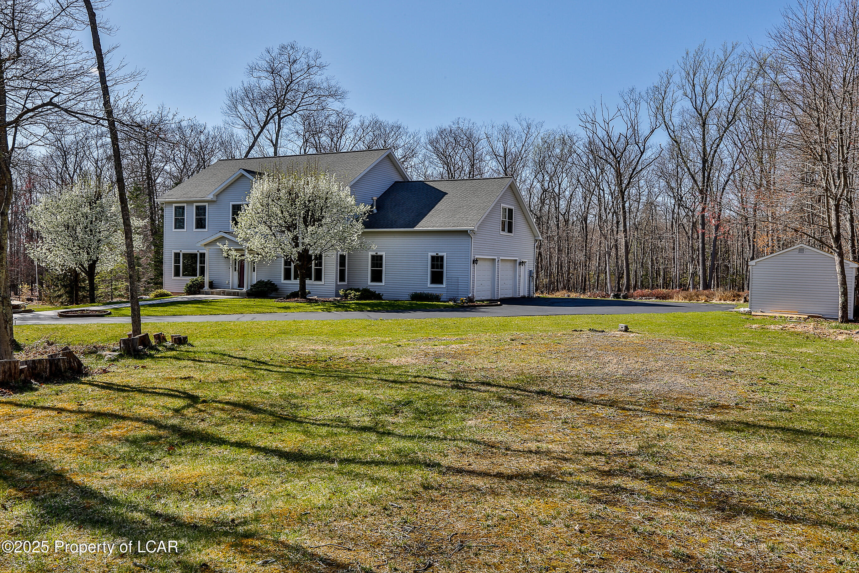 Bear Creek, Pennsylvania 18702, United States, 5 Bedrooms Bedrooms, ,4 BathroomsBathrooms,Residential,Active,119741