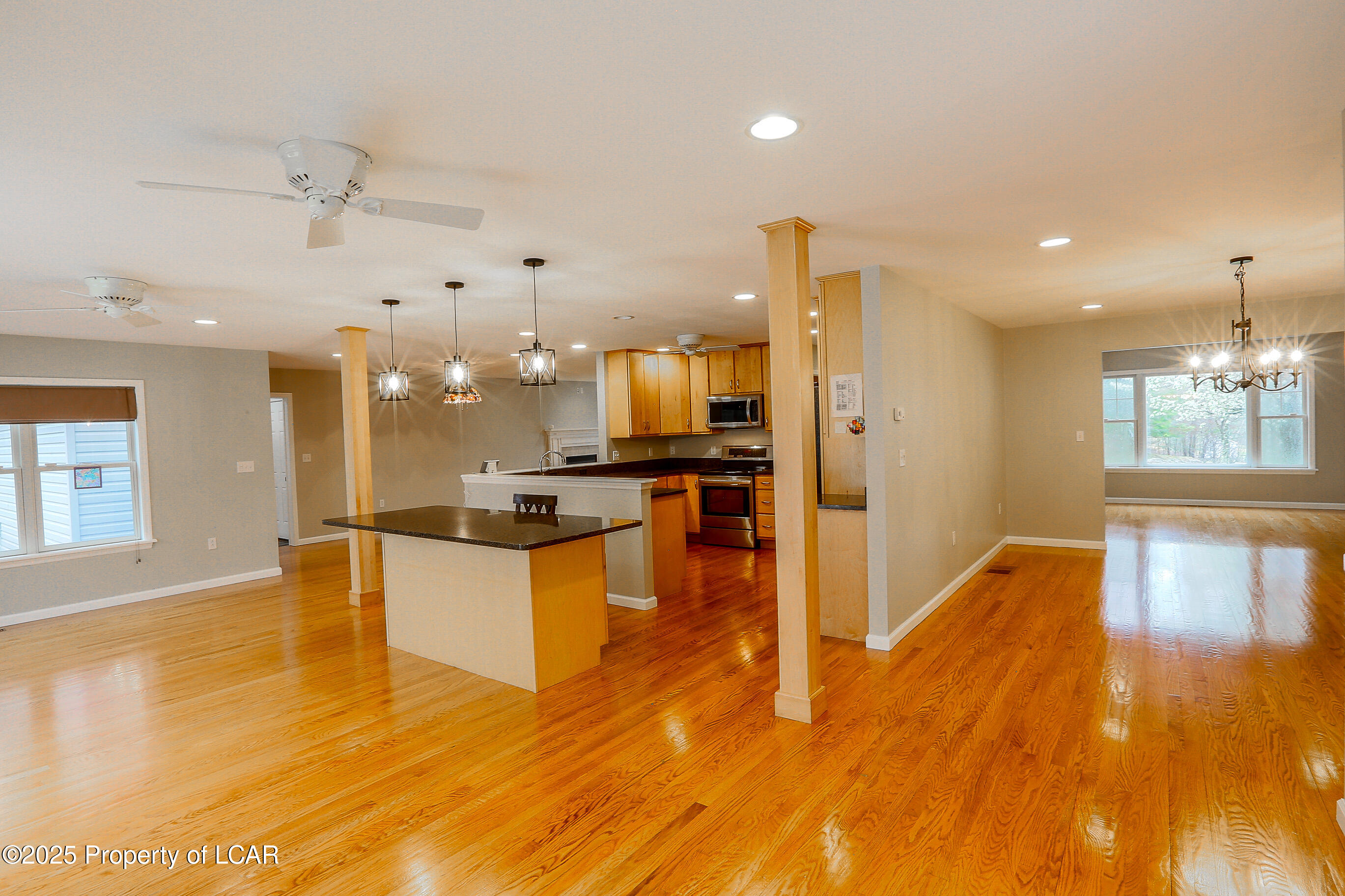 Bear Creek, Pennsylvania 18702, United States, 5 Bedrooms Bedrooms, ,4 BathroomsBathrooms,Residential,Active,119741