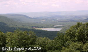 Cheyney Drive, Hazleton, Pennsylvania image 2