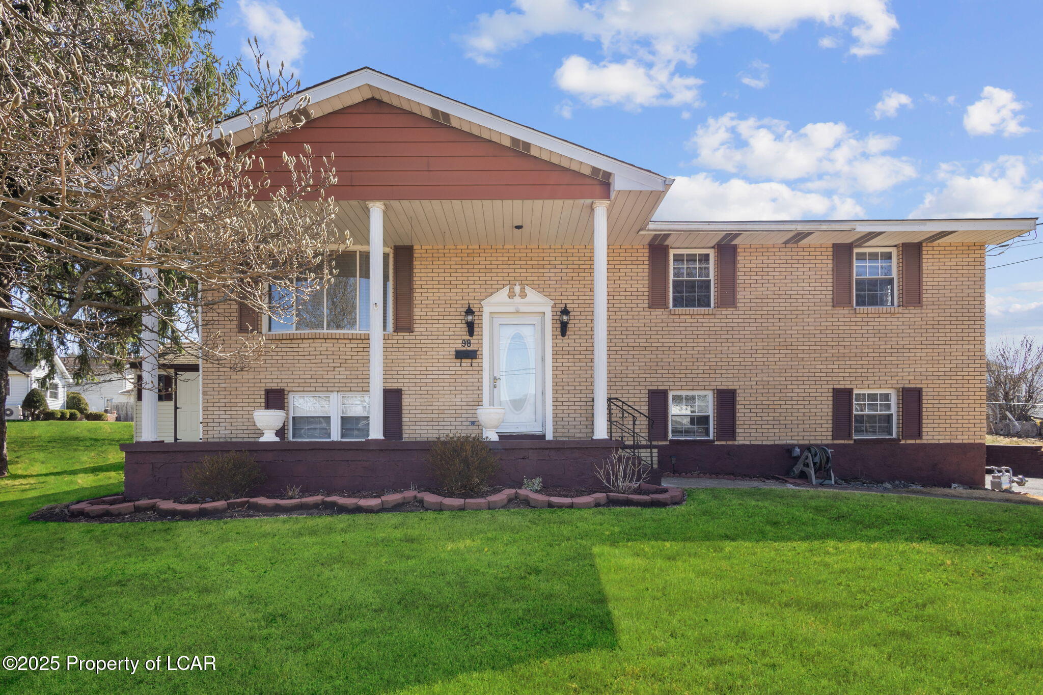 98 School Street #8202, Olyphant, Pennsylvania image 2