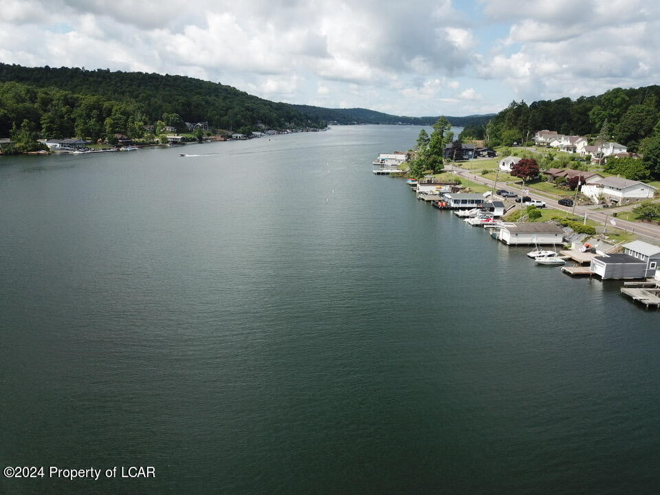 1221 Lakeside Drive, Harveys Lake, Pennsylvania image 4