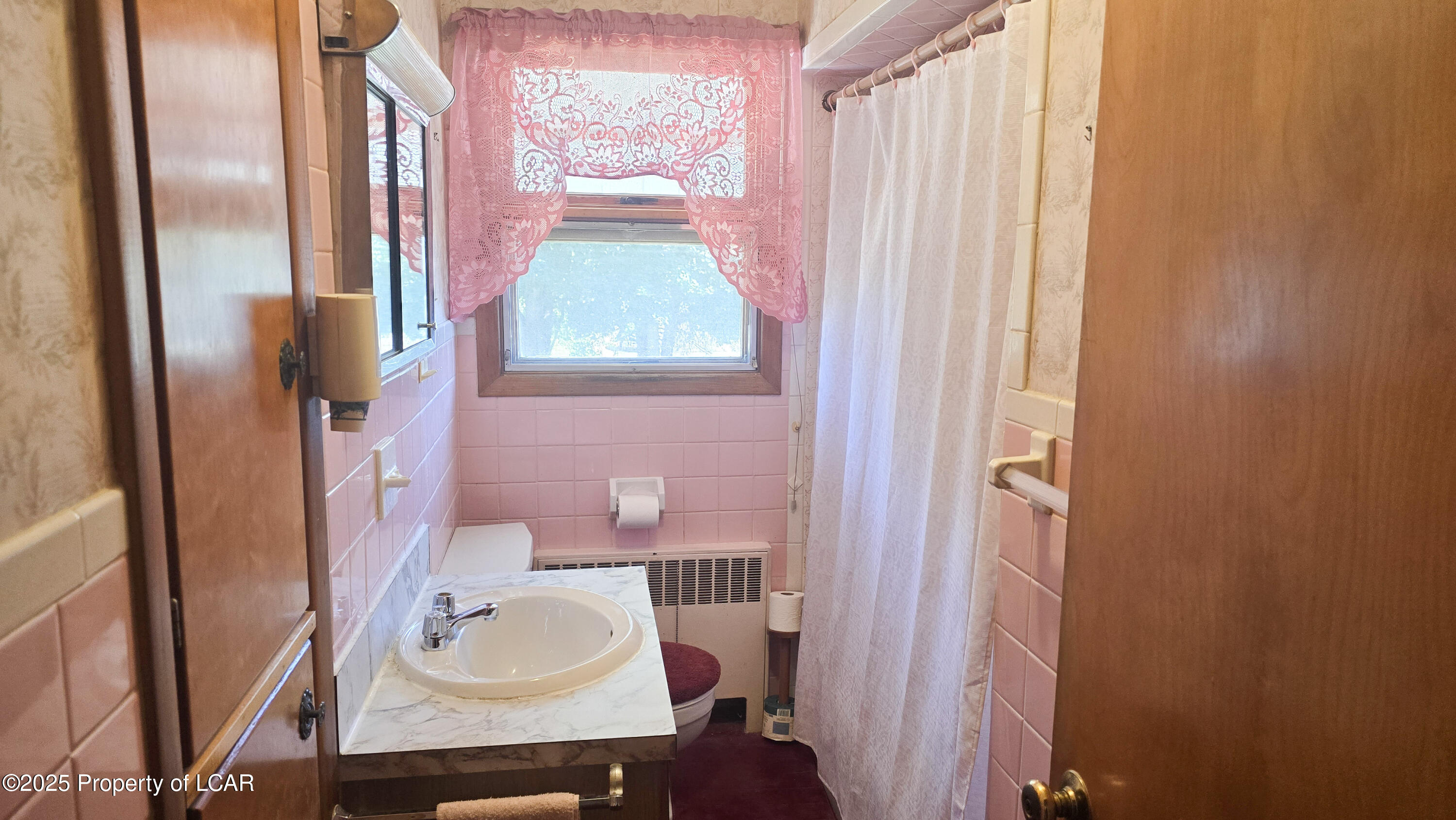 Swoyersville, Pennsylvania 18704, United States, 3 Bedrooms Bedrooms, ,2 BathroomsBathrooms,Residential,Active,190934