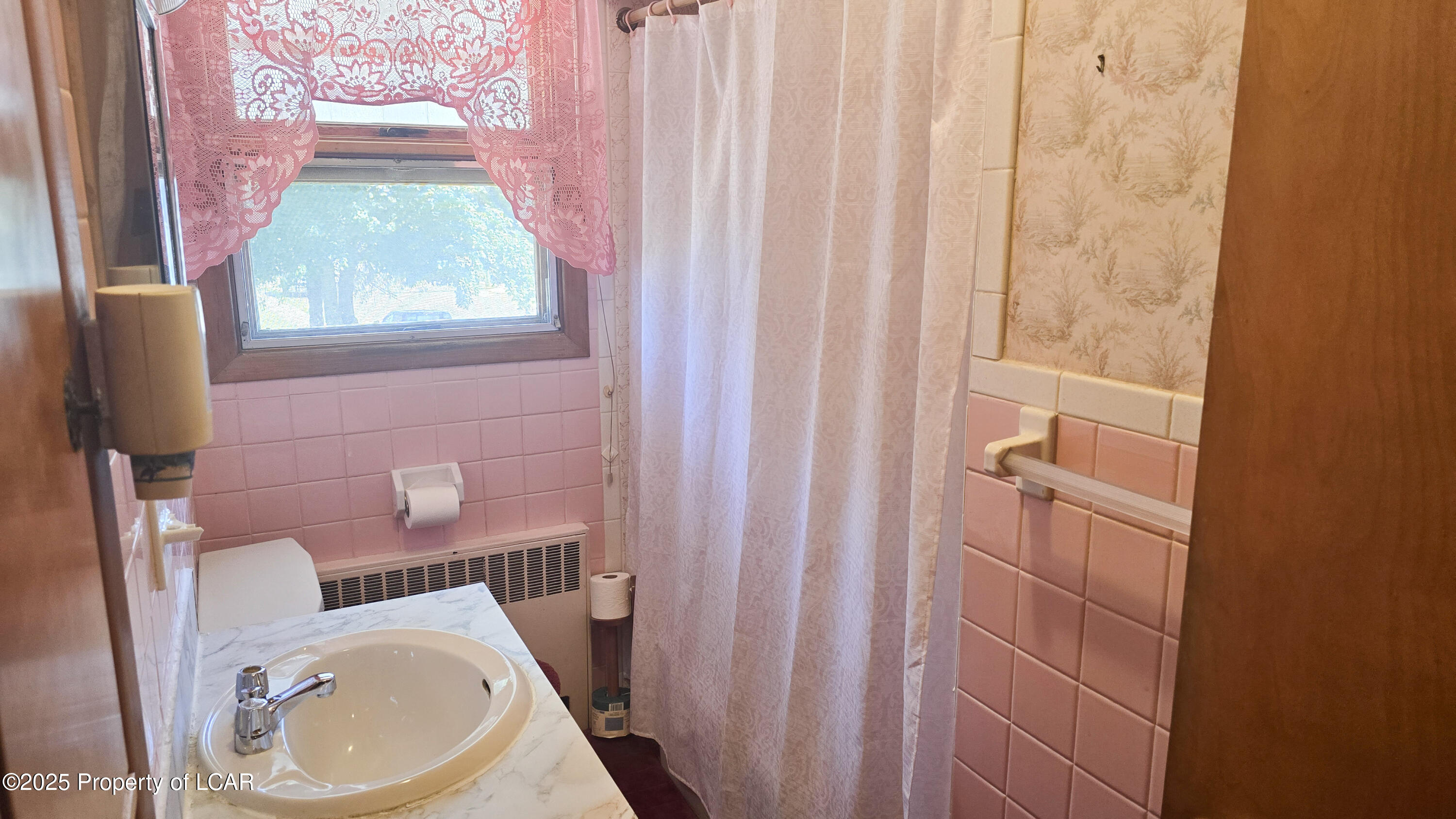 Swoyersville, Pennsylvania 18704, United States, 3 Bedrooms Bedrooms, ,2 BathroomsBathrooms,Residential,Active,190934