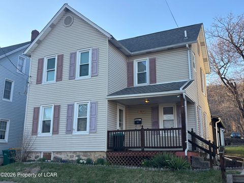 Homes For Sale - 709 William Street<br/> Pen Argyl, PA 18072