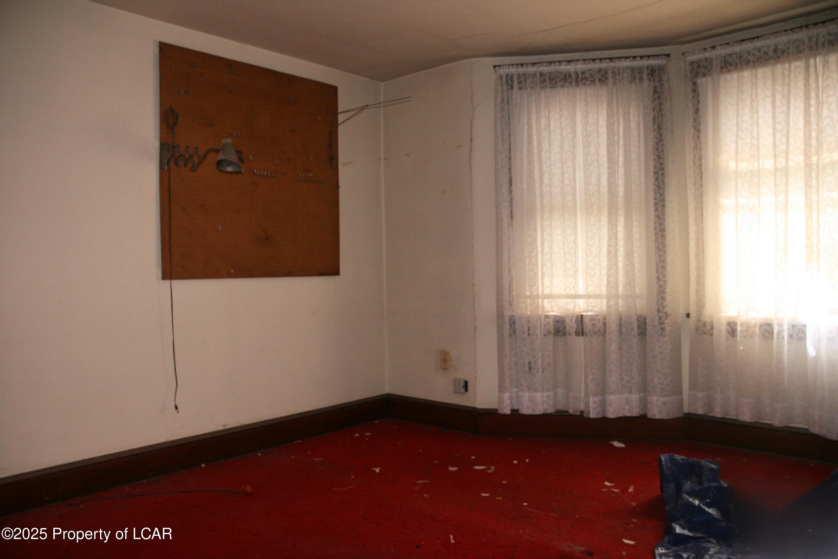 Plymouth, Pennsylvania 18651, United States, 3 Bedrooms Bedrooms, ,1 BathroomBathrooms,Residential,Pending,154875