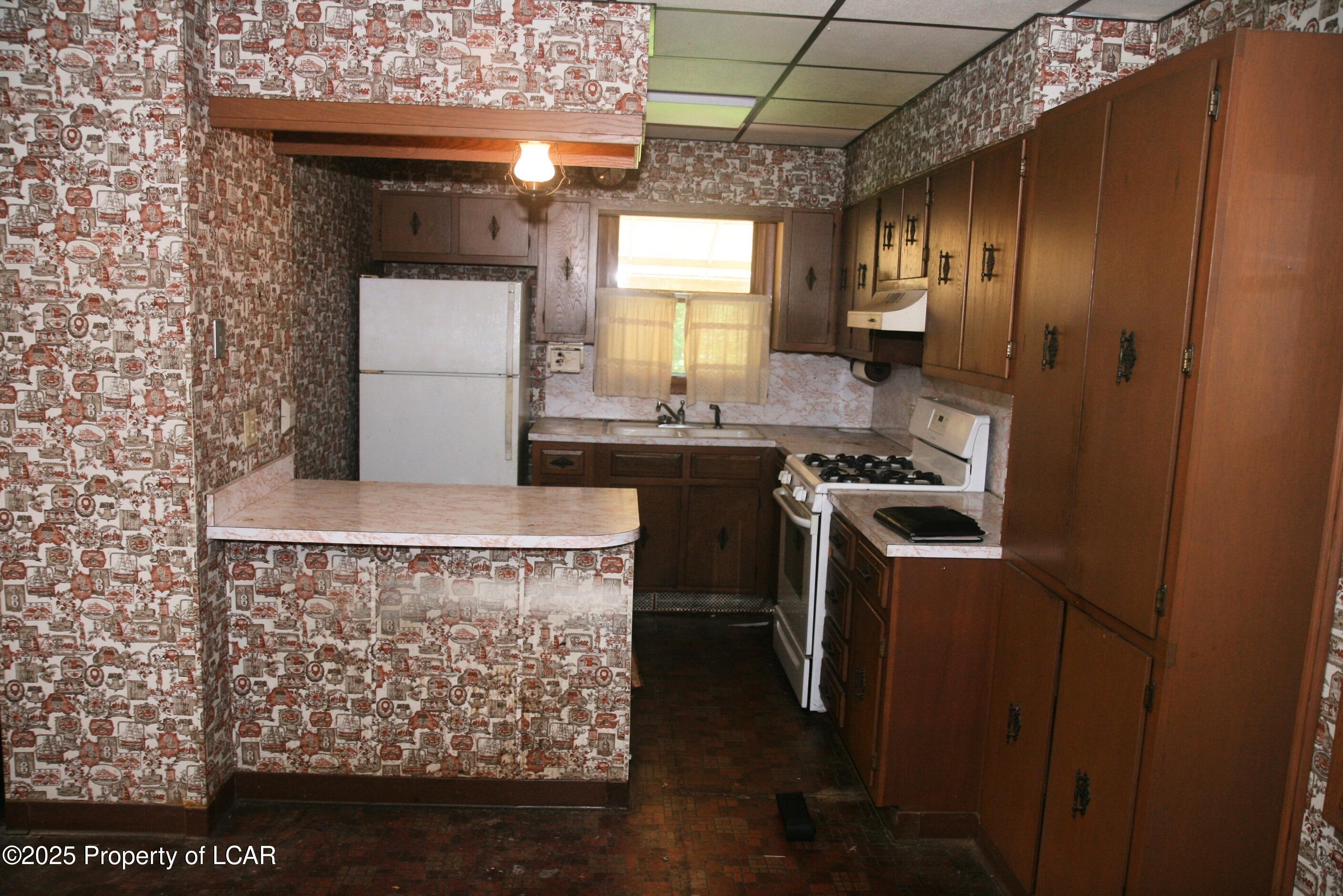 Plymouth, Pennsylvania 18651, United States, 3 Bedrooms Bedrooms, ,1 BathroomBathrooms,Residential,Pending,154875