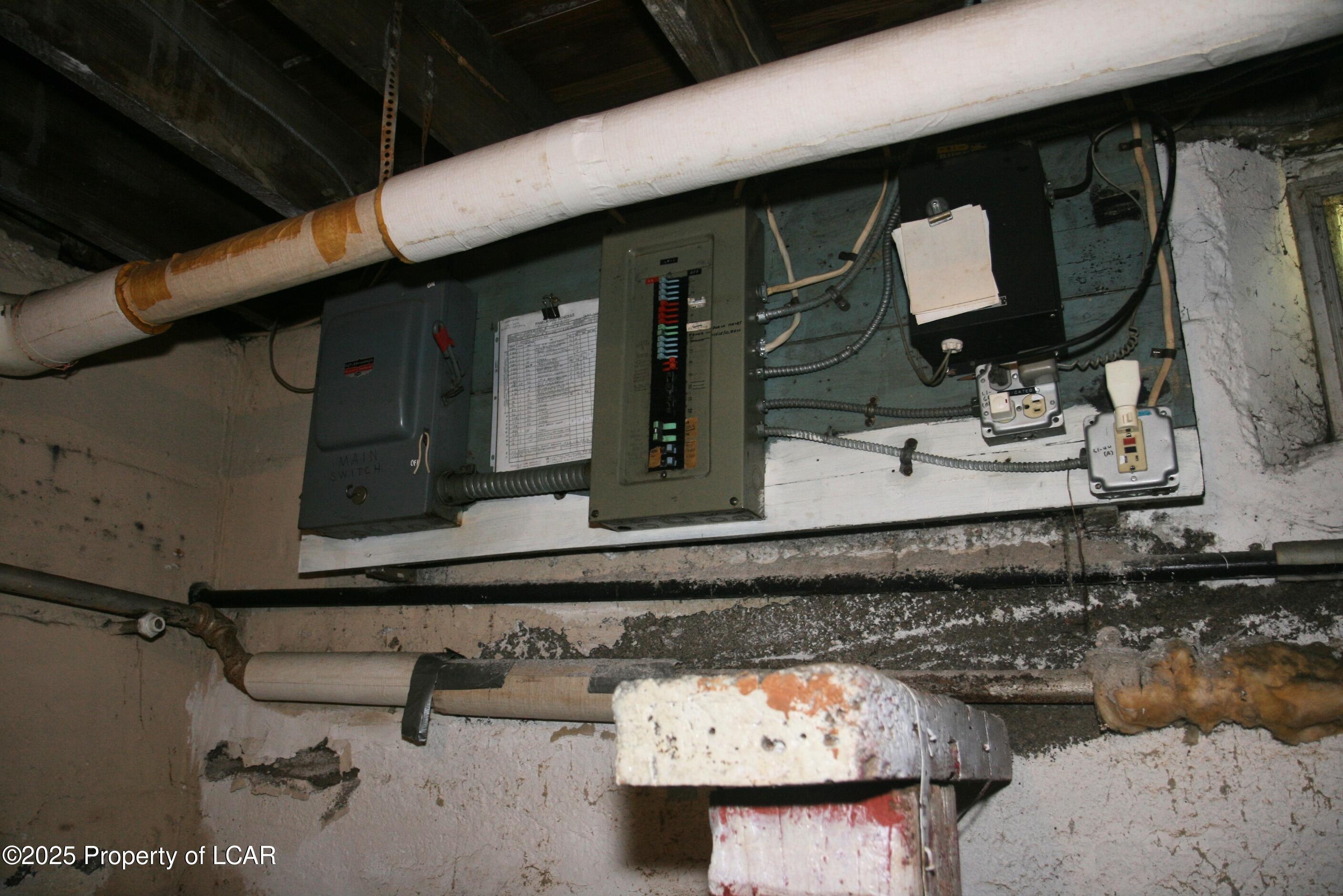 Plymouth, Pennsylvania 18651, United States, 3 Bedrooms Bedrooms, ,1 BathroomBathrooms,Residential,Pending,154875