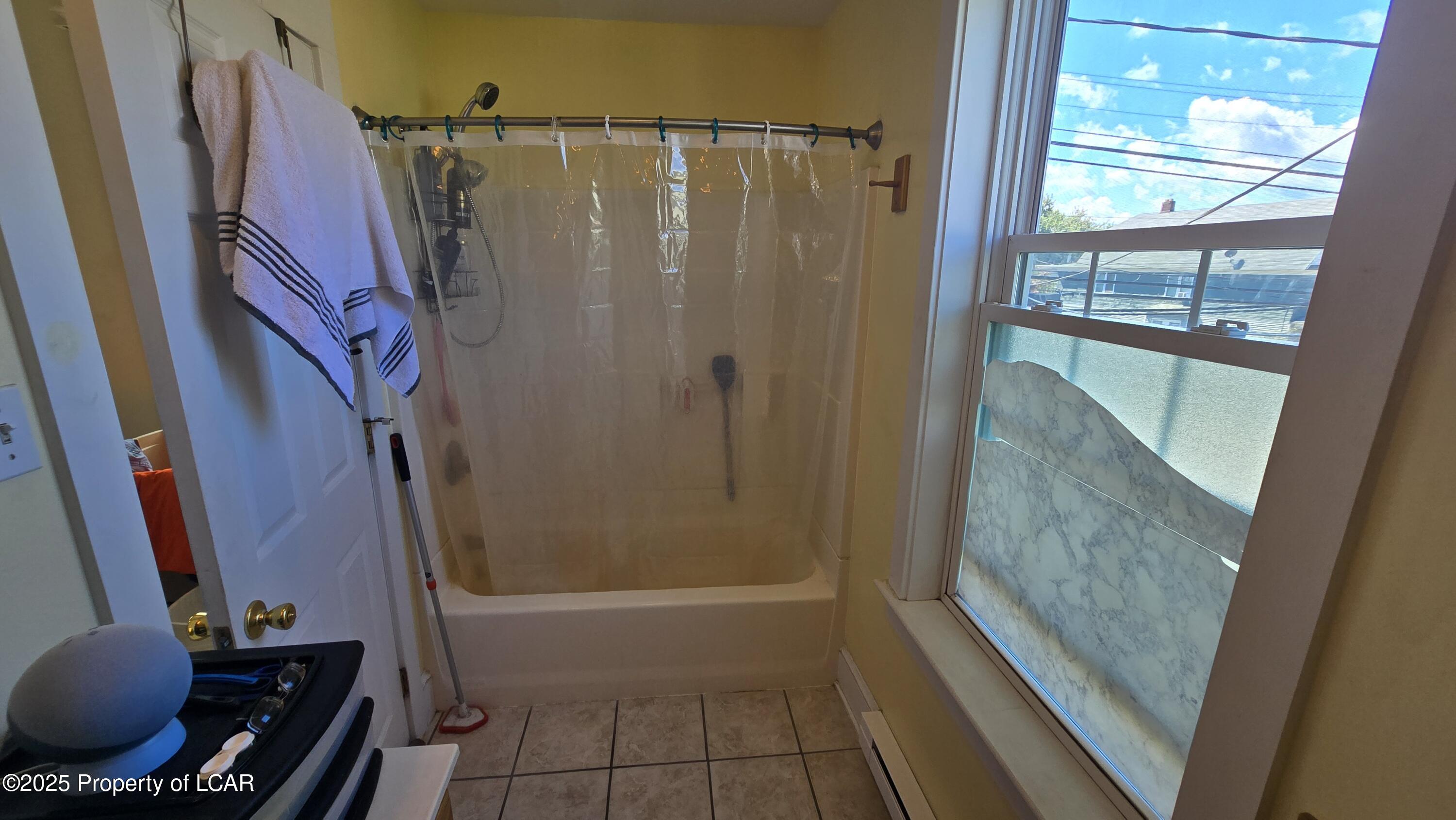 Plymouth, Pennsylvania 18651, United States, 10 Bedrooms Bedrooms, ,7 BathroomsBathrooms,Residential,Active,196660